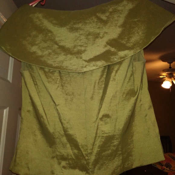 Top - Picture 3 of 4